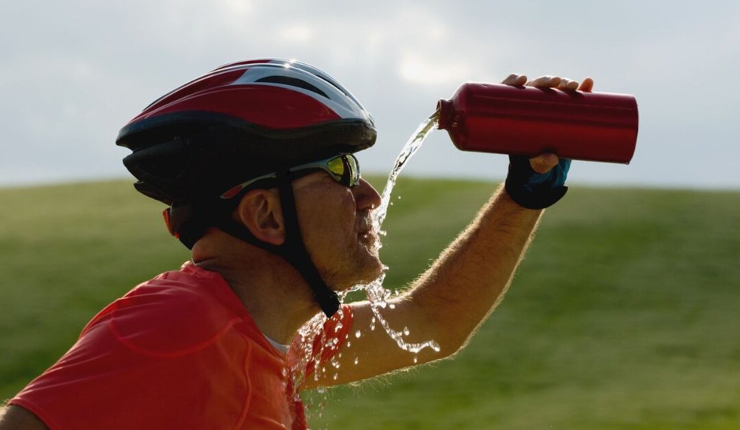 Stay Hydrated and Adventure Longer: Why Every Outdoor Enthusiast Needs the Right Hydration Packs and Bottles
